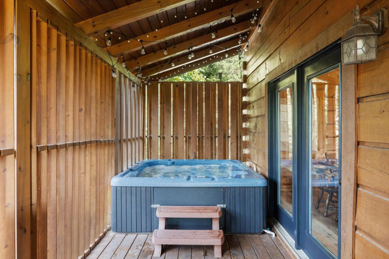 Mountain View 5 Bdrm Gatlinburg Cabin Near Downtown Arts エクステリア 写真